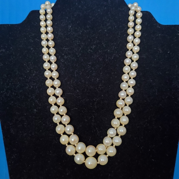 Pearl Necklace w/ Wht Gold Clasp 16" 1960s Vintage - Picture 1 of 10
